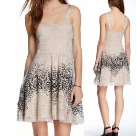 FREE PEOPLE Flocked Velvet Lace Sweetheart Strappy Mini Dress Cream Womens Sz SP - Picture 1 of 12